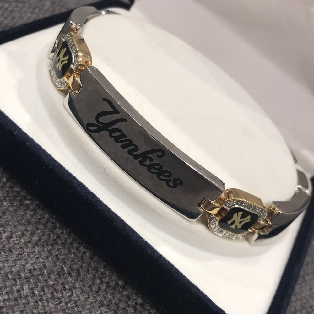 Men’s Yankee Bracelet